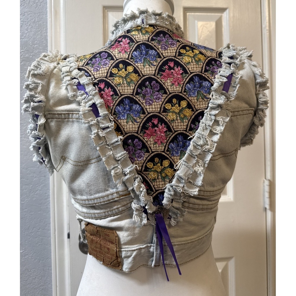 Vtg Upcycled 501 Levis Crop Vest Boho Festival Patchwork Tapestry‎ Western S - Picture 2 of 6